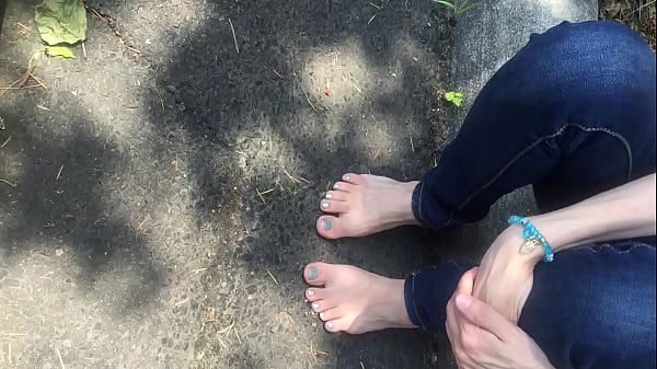Elizabeth&rsquo;s Dirty Feet
