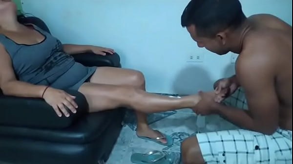 Mains sur plantes (fétichiste)